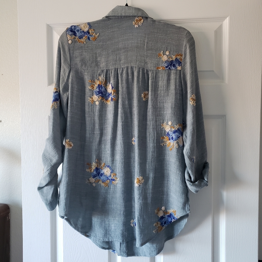Anthro Fig and Flower Dusty Grey Blue Embroidered Collar Cottagecore Top #31 - Picture 3 of 9